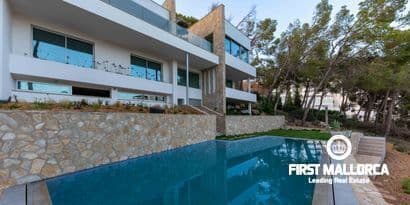 Luxury Five-Bedroom Villa with Panoramic Golf Views in Santa Ponsa