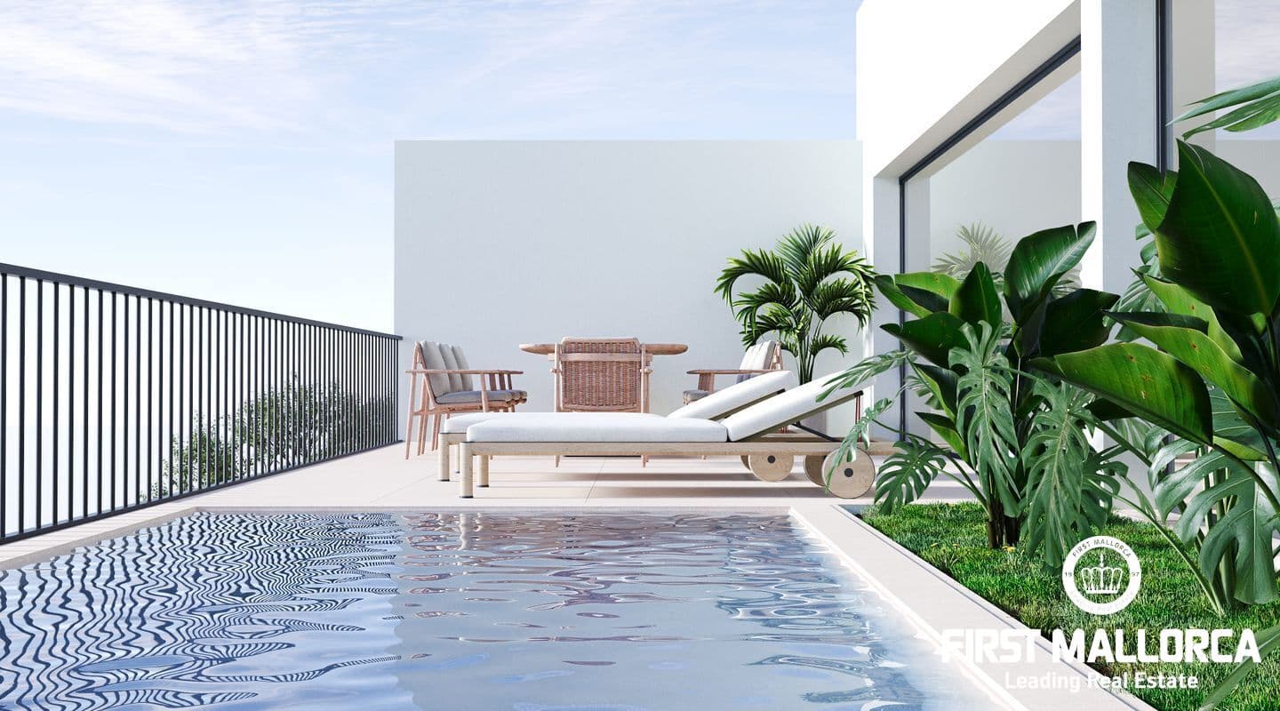 Three-Bed Townhouse with Mountain Views in Marratxí