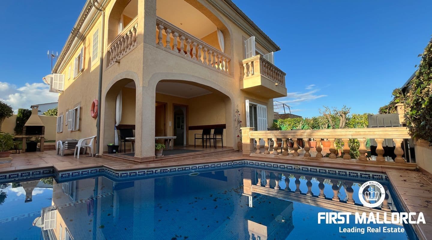 Spacious Seven-Bedroom Villa with Private Pool in Son Serra de Marina