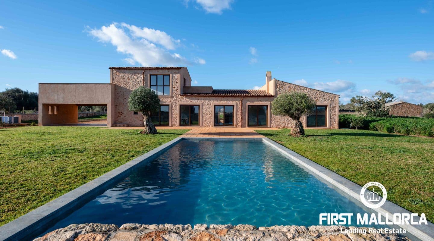Newly Built Finca with Expansive Plot near Santanyí