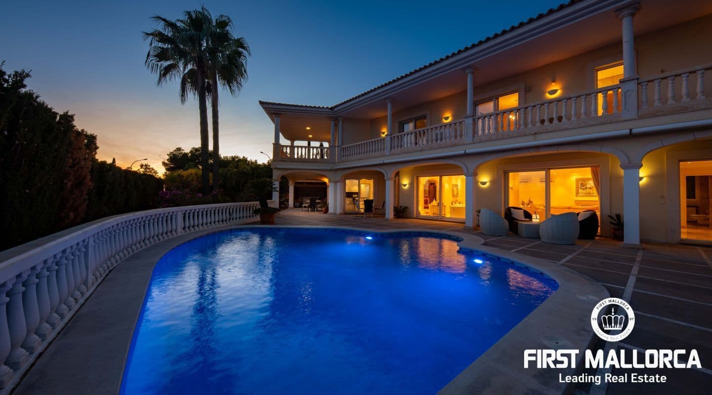 Spacious Five-Bed Villa with Sea Views in Nova Santa Ponsa