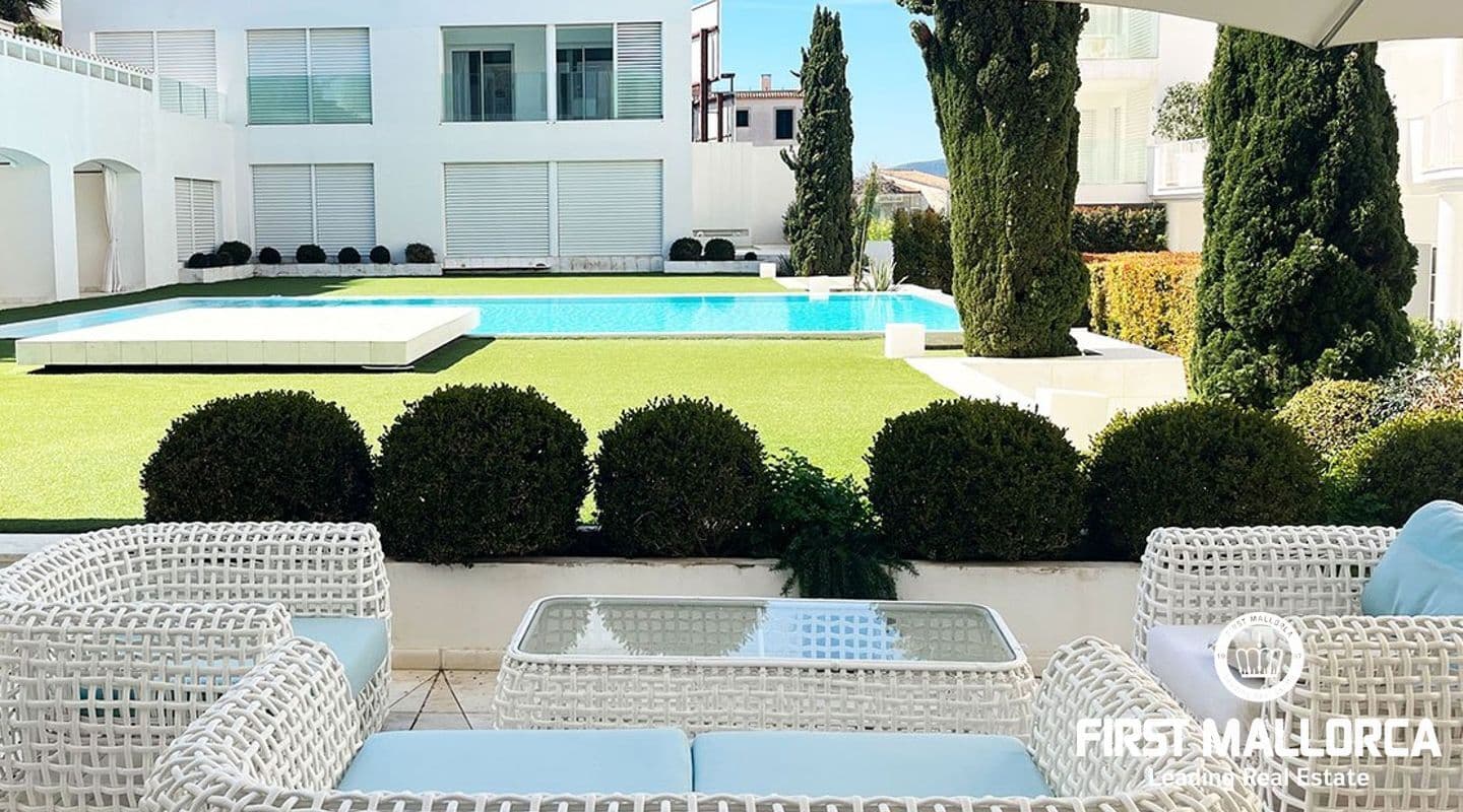 Luxury Ground Floor Apartment in Exclusive Porto Cristo Complex