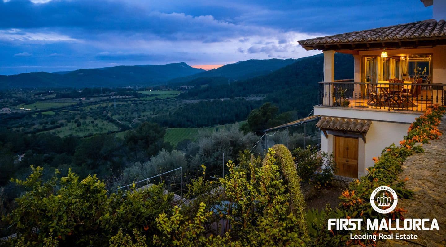 Spacious Seven-Bedroom Country House near Palma de Mallorca