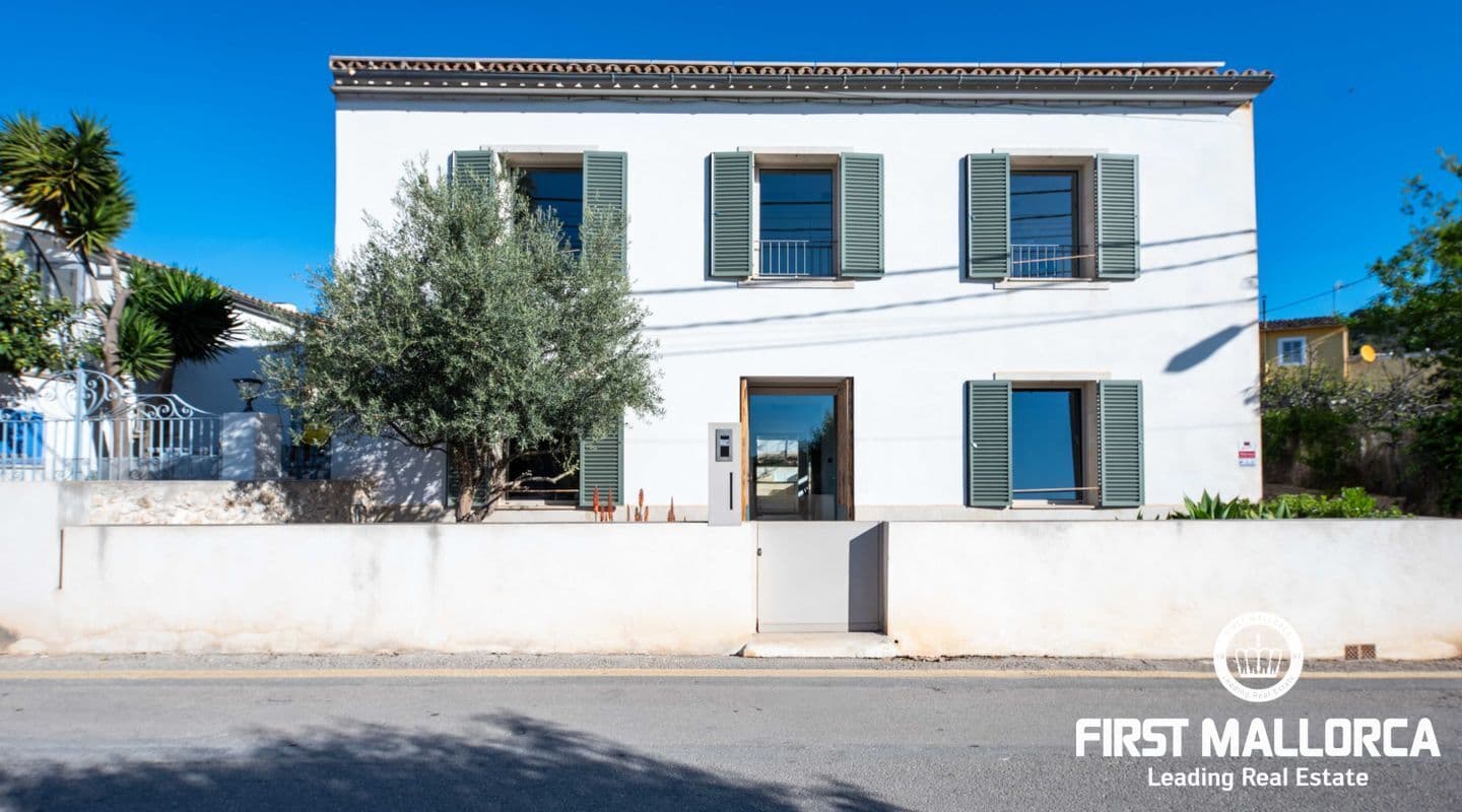 Stylish Four-Bedroom Home in Charming Calvià Village