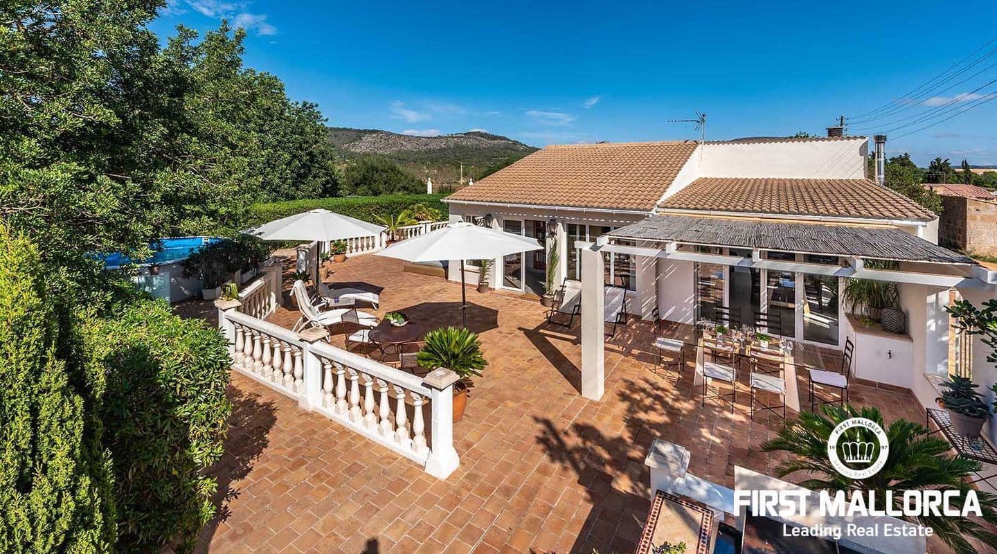 Charming Three-Bed Finca with Scenic Views Near Llucmajor