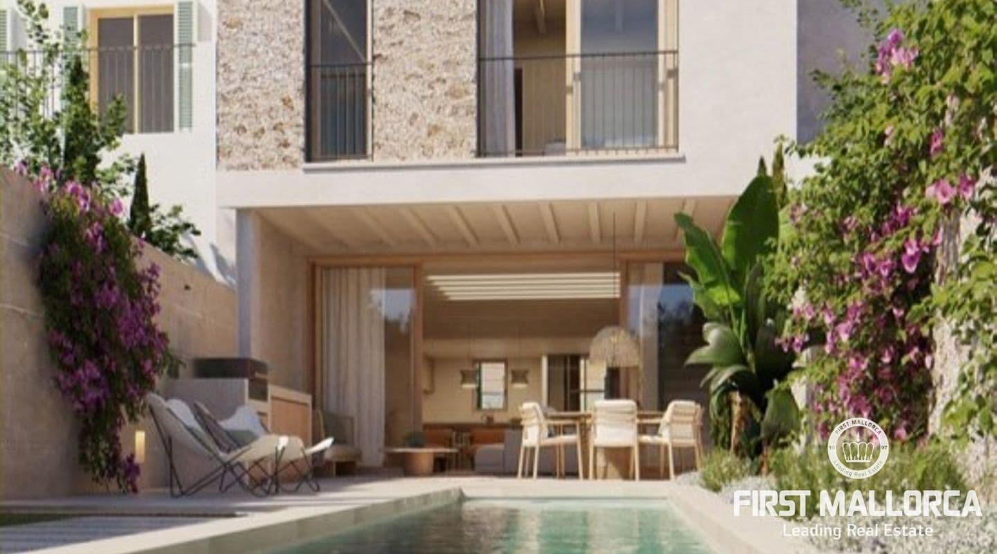 Luxurious Three-Bed Townhouse with Private Pool in Santanyí