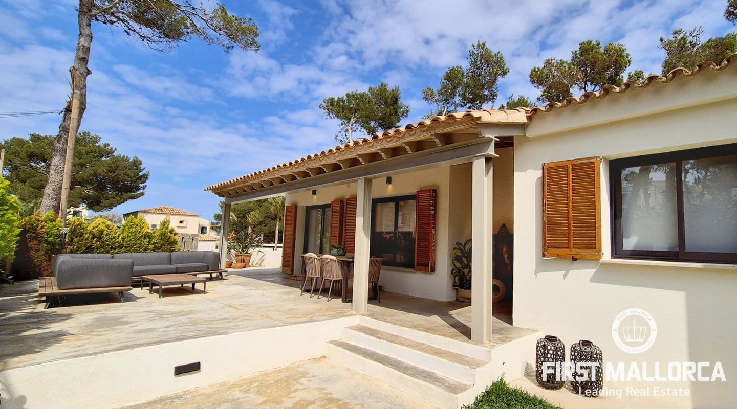 Recently Renovated Four-Bedroom Villa in El Toro