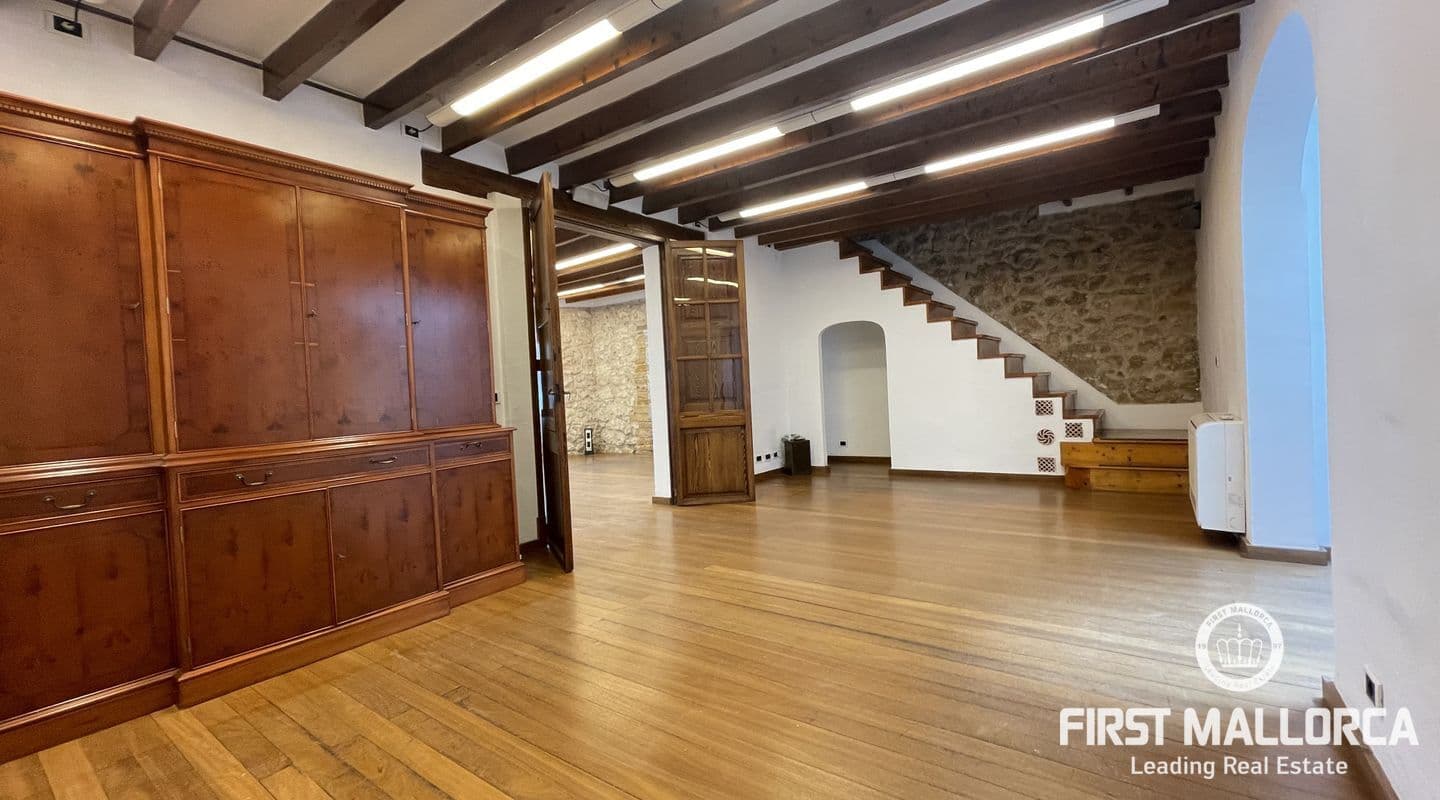 Unique Six-Bed Property with Investment Potential in Puerto de Pollença
