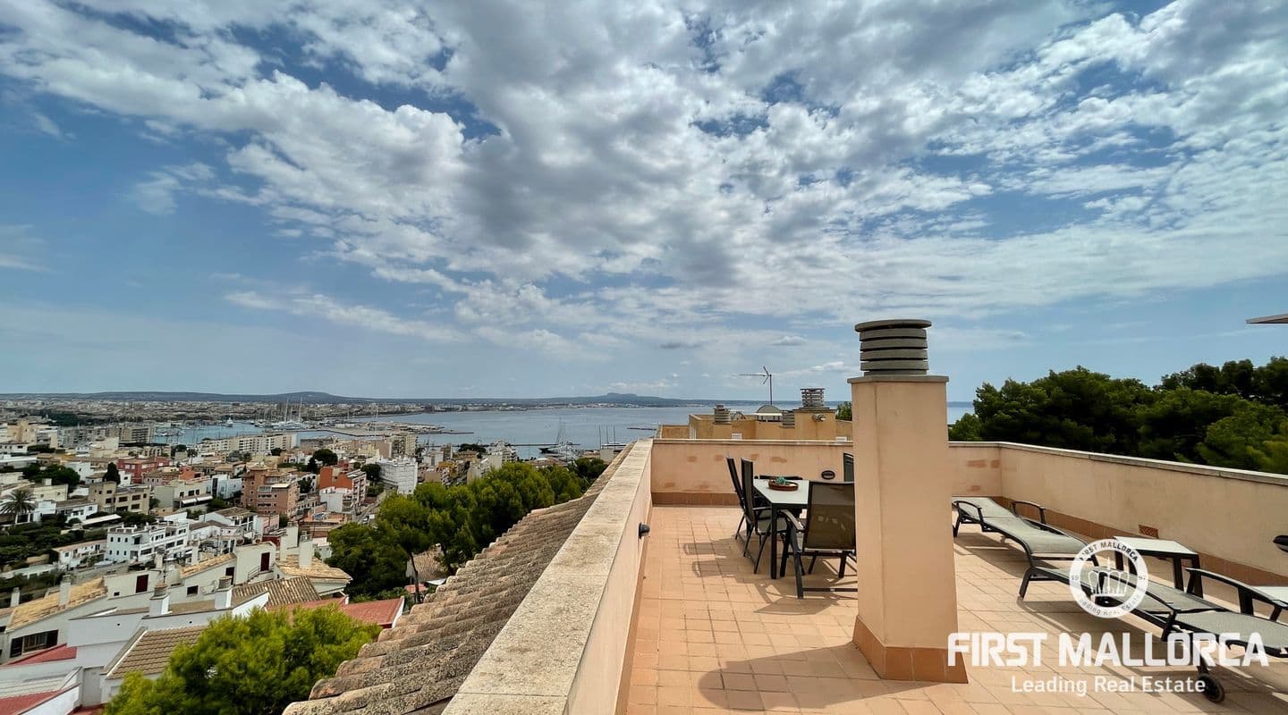 Luxury Sea View Penthouse in Tranquil Bonanova