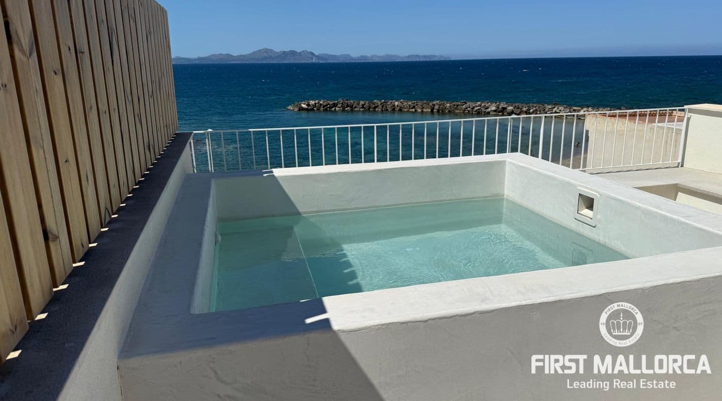 Frontline Penthouse with Sea Views and Private Pool in Colònia de Sant Pere