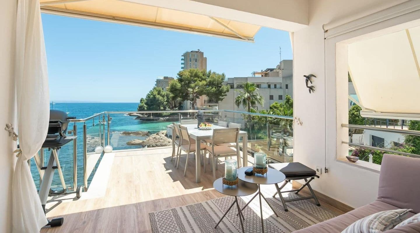 Luxury Penthouse with Sea Access in Cas Català