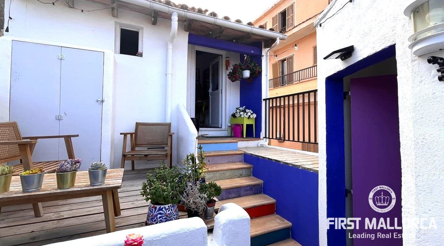 Charming Townhouse with Sea Views in Historic Capdepera