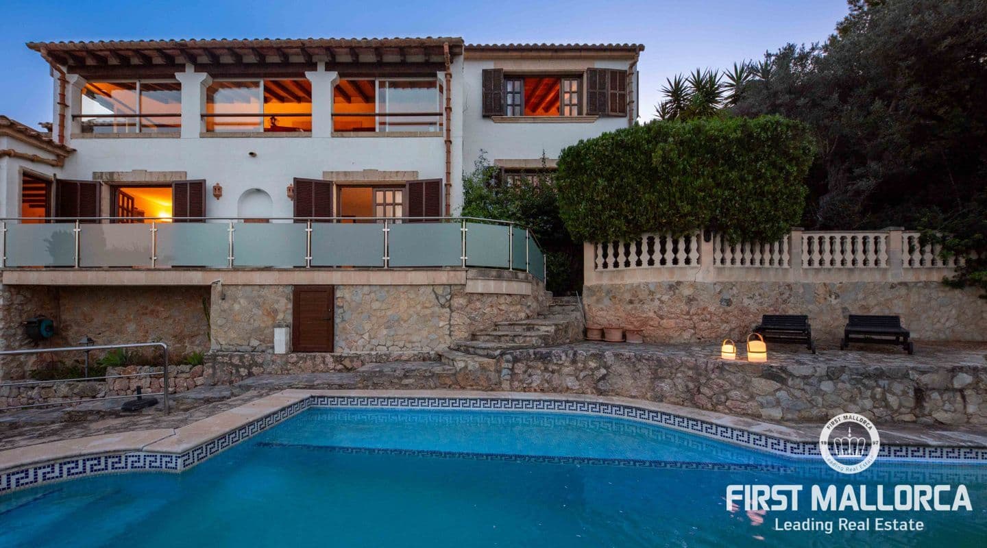 Stunning 5-Bedroom Villa with Sea Views in Puerto Pollensa