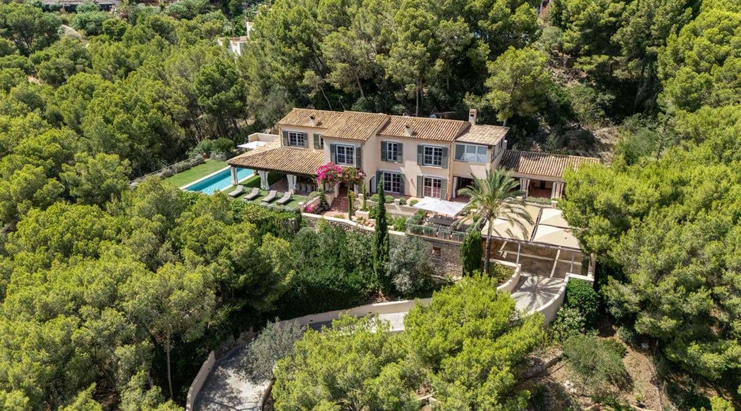Exquisite Mallorcan Finca with Sea Views in Camp de Mar