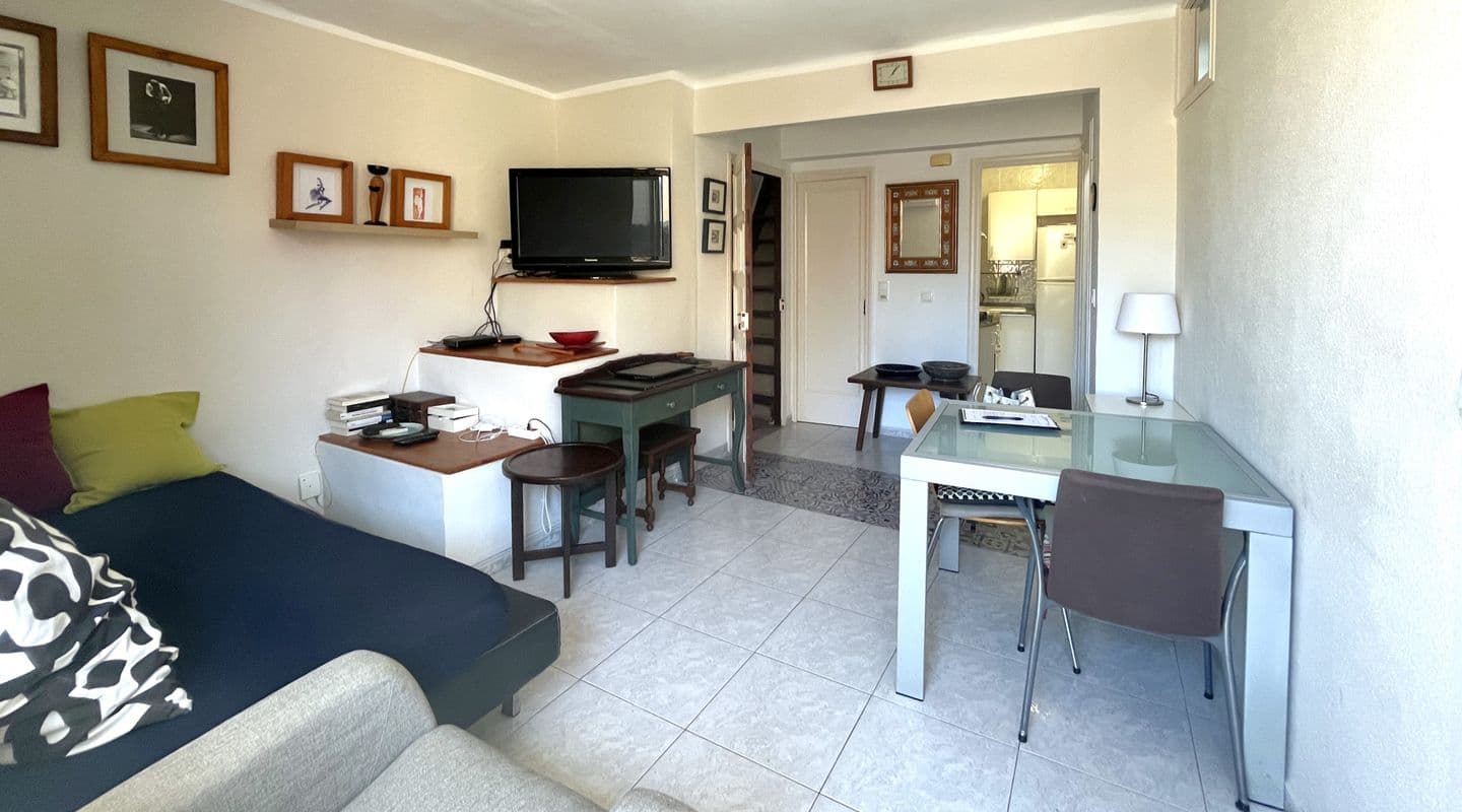 Duplex Apartment with Renovation Potential in El Molinar, Palma