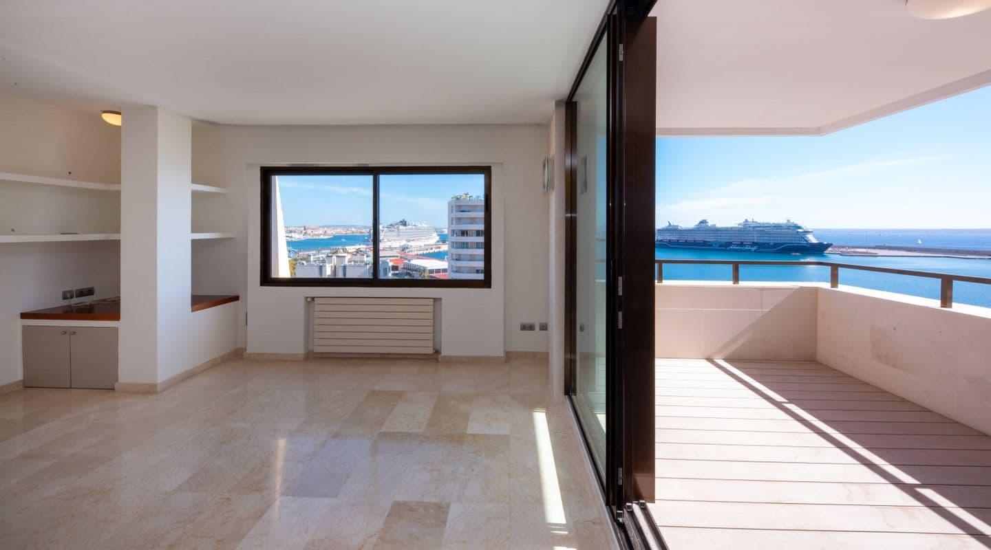 Two-Bed Penthouse with Stunning Views in Palma de Mallorca