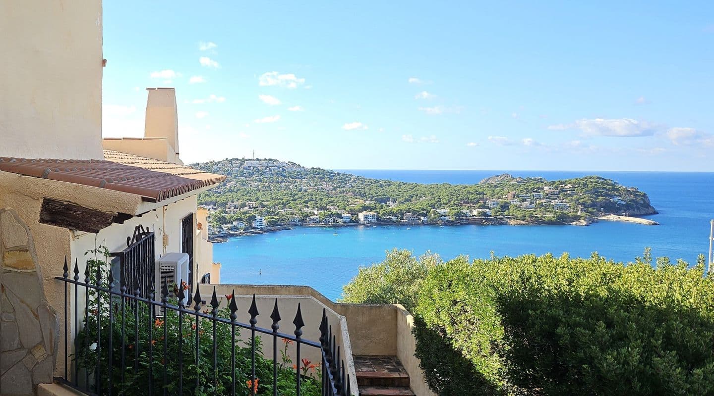 Two-Bedroom Apartment with Stunning Sea Views in Santa Ponsa
