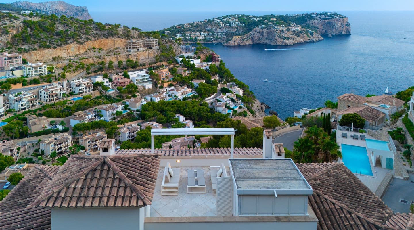 Luxurious Three-Bedroom Penthouse with Sea Views in Puerto de Andratx