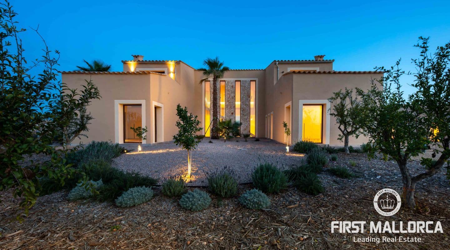 Exclusive New Build Villa in Sencelles with Stunning Mountain Views