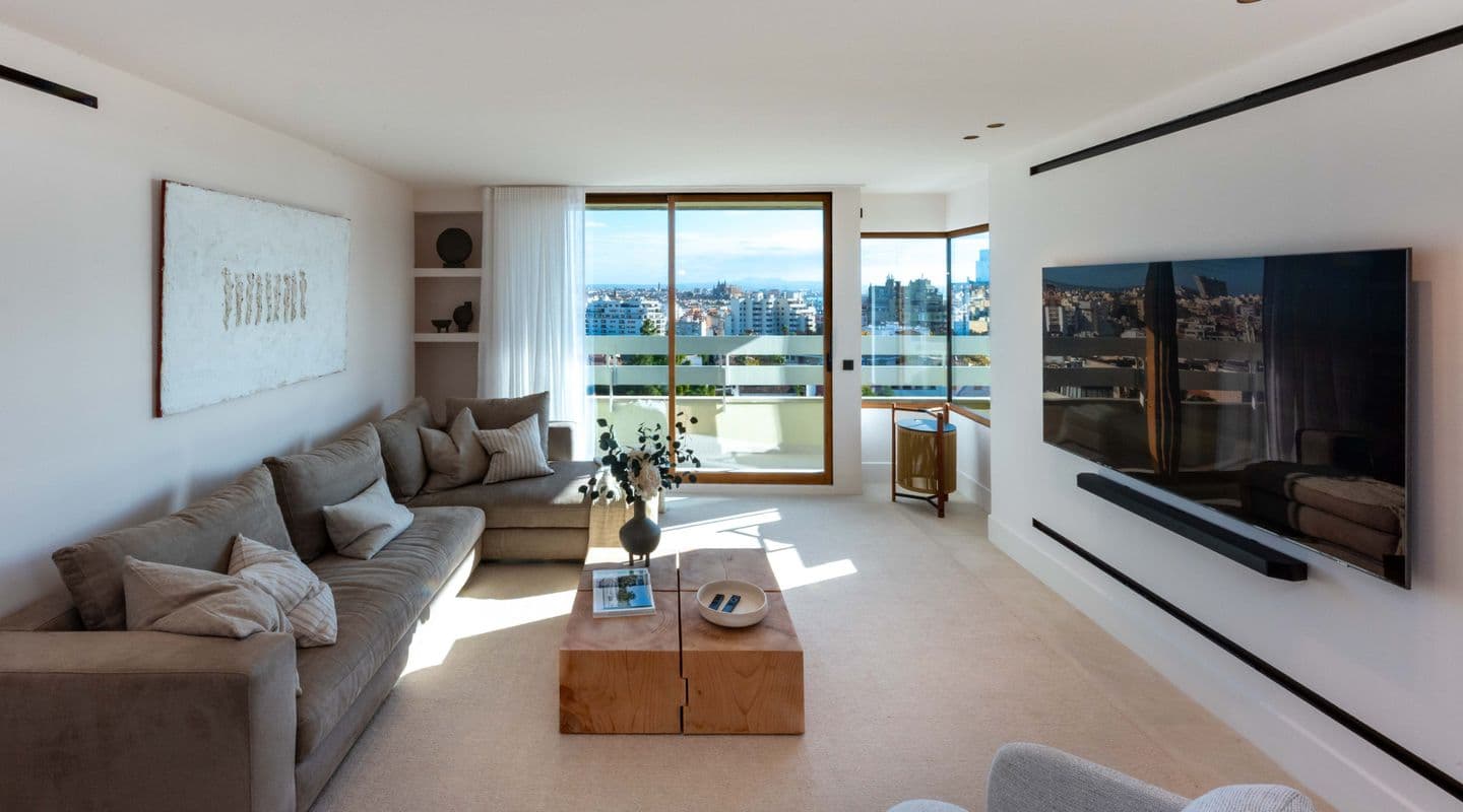 Stunning Three-Bedroom Penthouse with Panoramic Views in Bonanova