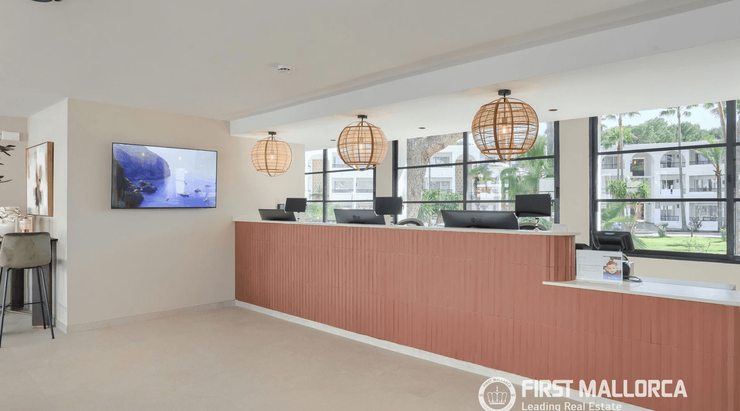 Elegant Two-Bed Studio in Exclusive Portocolom Hotel