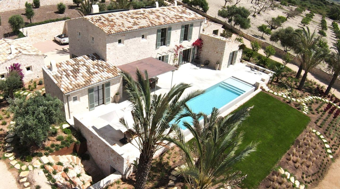 Luxury Finca with Vineyard and Infinity Pool in Montuïri