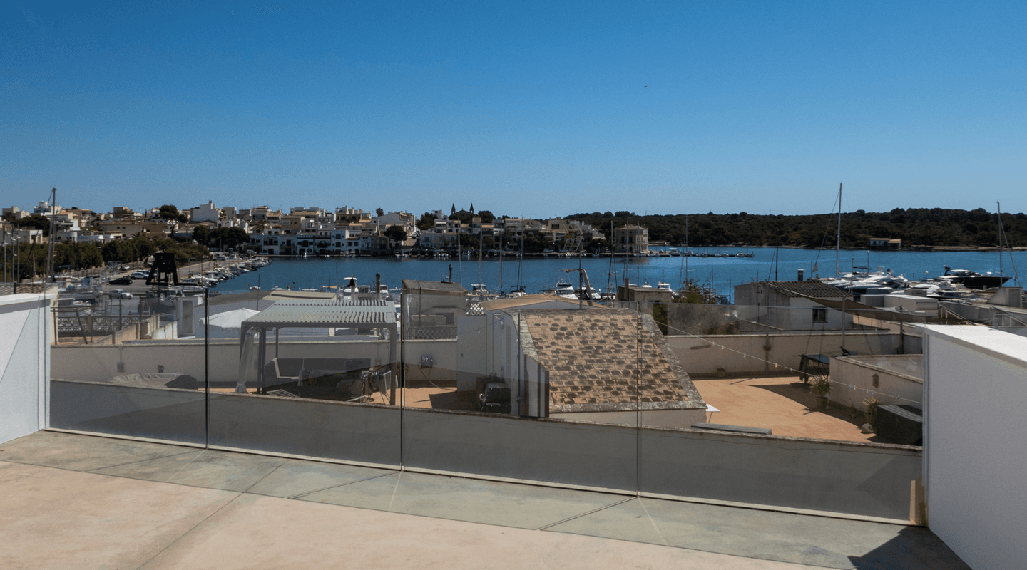 New-Build Townhouses with Harbour Views in Portocolom