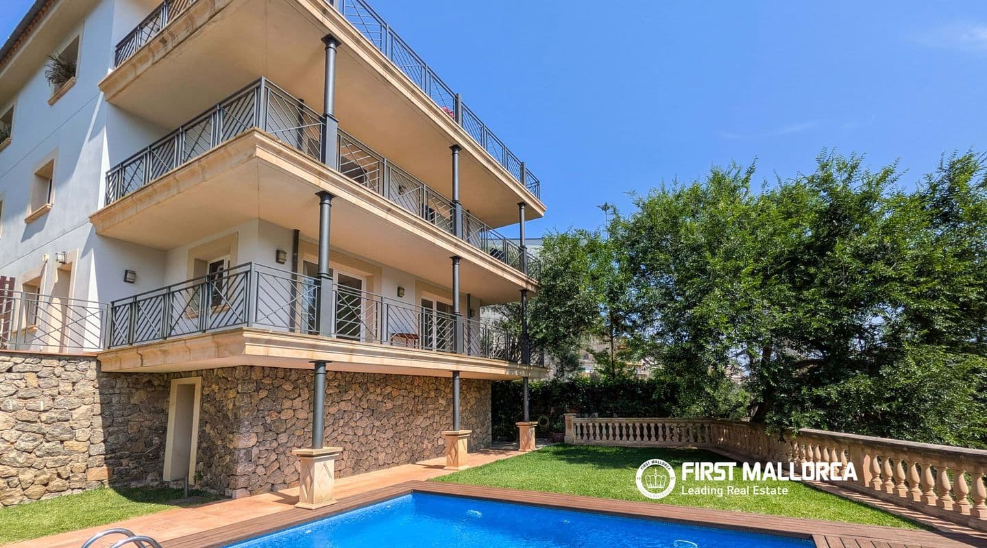 Well-Maintained Four-Bed Villa with Harbour Views in Port de Sòller