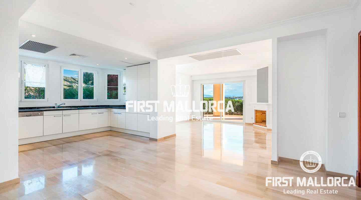 Recently Refurbished Garden Apartment in Exclusive Bendinat Community